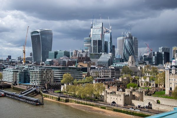 800px-City_of_London,_seen_from_Tower_Bridge